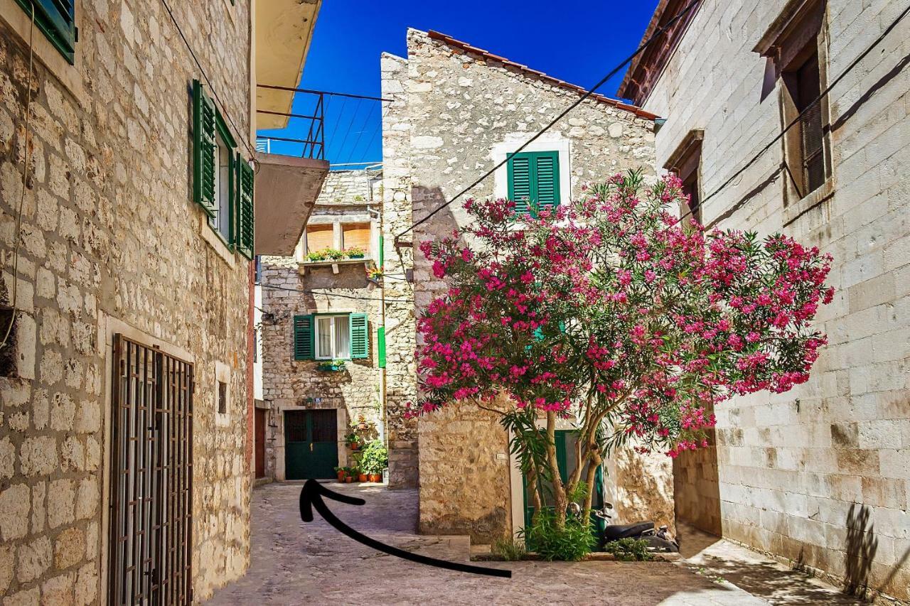Heart Of The Old Town Apartment Sibenik Exterior photo